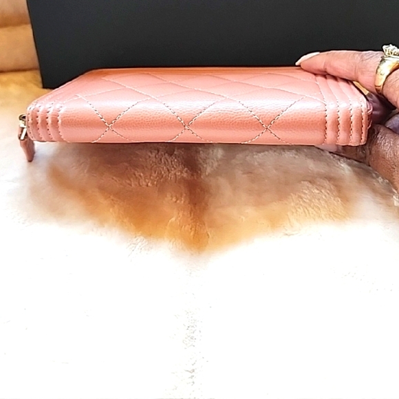 Chanel Boy Small Pink Quilted Wallet with Iconic Gold Hardware - Picture 7 of 9